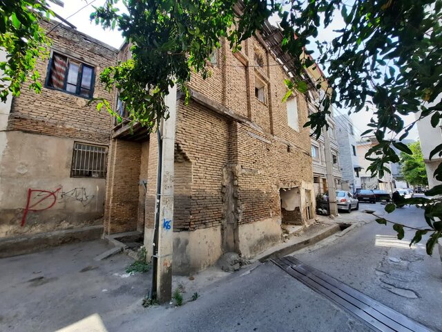 مرگ تدریجی خانه قاجاری "کیومرث میرزا" در ساری