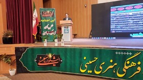 هنرمندان به تبلیغ آموزه‌های عاشورایی به نسل جوان بپردازند