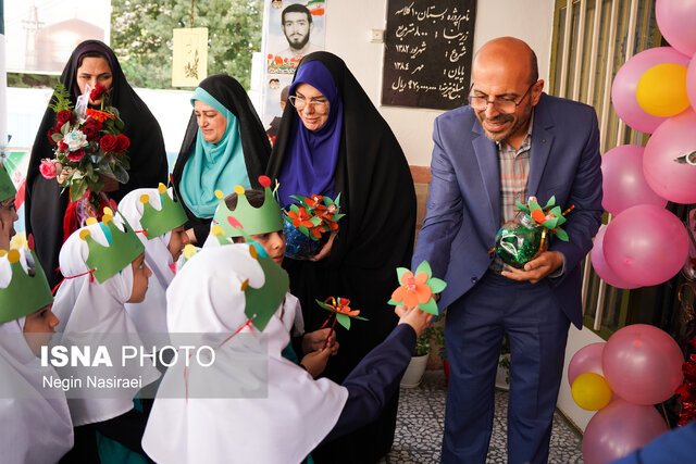 جشن شکوفهها در مدارس ابتدایی شهرستان بابل برگزار شد+تصویر