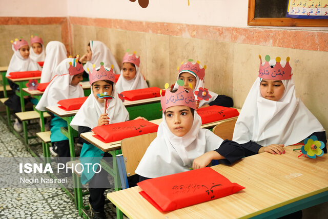 جشن شکوفهها در مدارس ابتدایی شهرستان بابل برگزار شد+تصویر