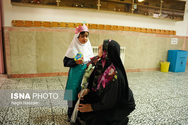 جشن شکوفهها در مدارس ابتدایی شهرستان بابل برگزار شد+تصویر