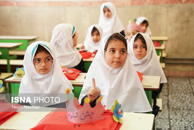 جشن شکوفه‌ها در مدارس ابتدایی شهرستان بابل برگزار شد+تصویر