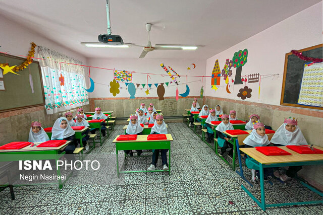 جشن شکوفهها در مدارس ابتدایی شهرستان بابل برگزار شد+تصویر