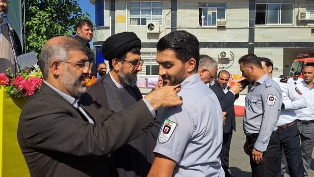 پیگیر تجهیز ناوگان امدادی و معیشت آتش نشانان هستیم