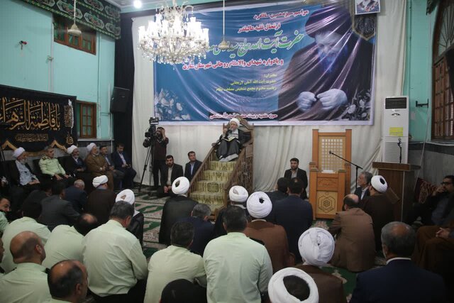 آیت الله صالحی در مسیر مجاهدت تلاش کرد/انقلاب اسلامی مرهون عالمان وارسته است