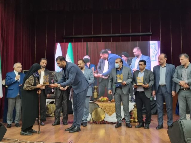 گویش محلی مهمترین مولفه در جشنواره قصهگویی مازندران "آسنی" است