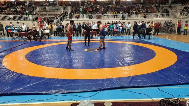 جام قهرمانی نخستین مدال آور طلایی کشتی آمل، از آن قائمشهریها شد