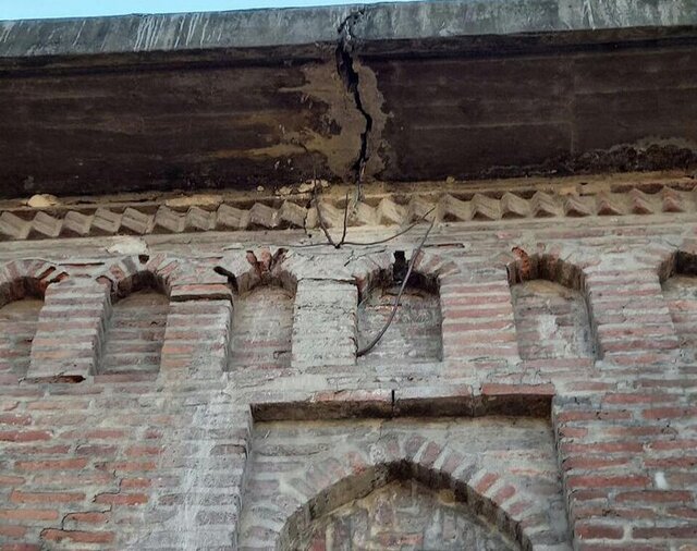 ضربه خودروها بر تاریخ بابل/ آسیب دیدن پیکر پل محمدحسن خان