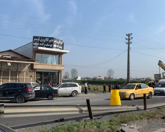 تصادف زنجیرهای در محمودآباد ۱ فوتی و ۳ مصدوم داشت