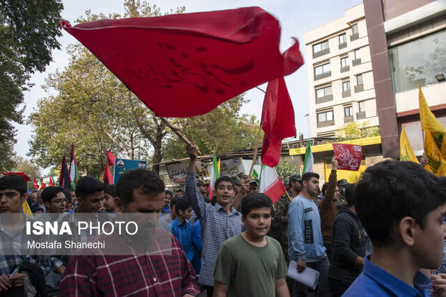 یومالله ۱۳ آبان یادآور خیزش ملت و جوانان غیور و ولایت مدار ایران اسلامی