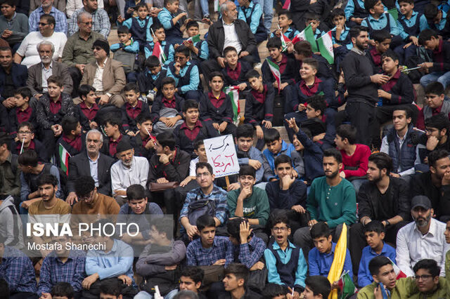 یومالله ۱۳ آبان یادآور خیزش ملت و جوانان غیور و ولایت مدار ایران اسلامی