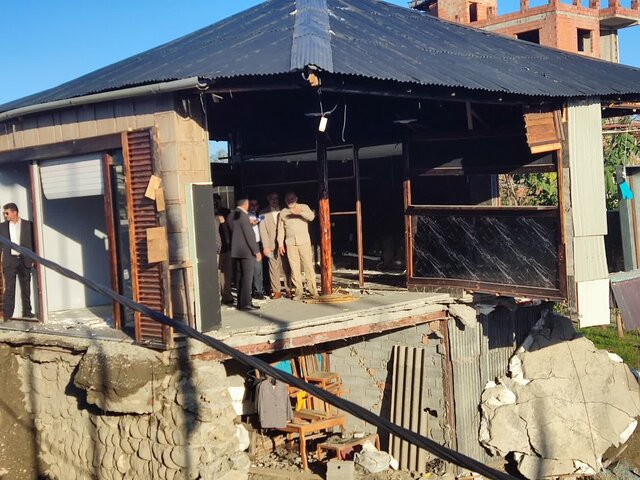 بازدید ویزر کشور از مناطق سیل زده مازندران/رفع مشکلات سیل زدگان در دستور کار دولت سیزدهم