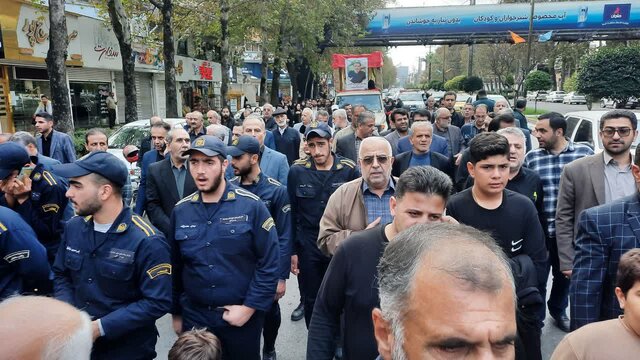 پیکر جانباز ۷۰ درصد آملی در کنار همرزمان شهیدش آرام گرفت