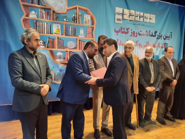 مازندران نیازمند کتابخانه سیار است/ارائه ۶۰ نوع خدمت در کتابخانهها