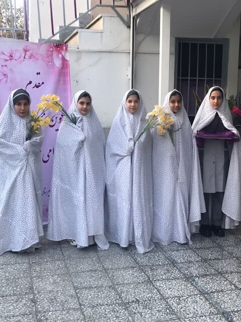 دانشآموزی که با فرهنگ قرآنی مانوس باشد آسیبپذیر نخواهد بود