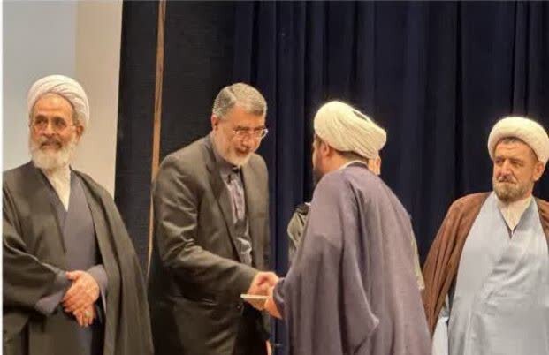 روحانیت و حوزه علمیه نقطه قوت نظام مقدس جمهوری اسلامی ایران است روحانیت و حوزه علمیه نقطه قوت نظام مقدس جمهوری اسلامی ایران است