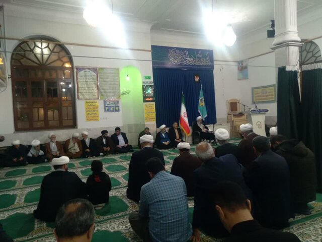 نماینده ولی فقیه در مازندران : گلایههای شخصی را به پای انقلاب ننویسیم