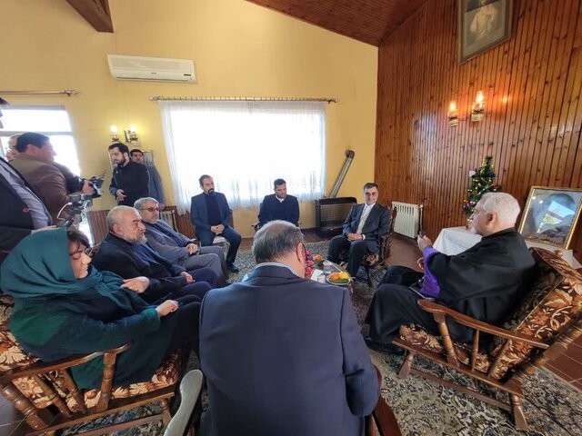 دیدار استاندار مازندران با رییس شورای خلیفهگری ارامنه کاتولیک ایران در شهرستان نور