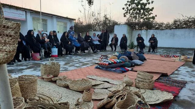 دورهمیِ بانوان آملی با طعم غذاهای سنتی