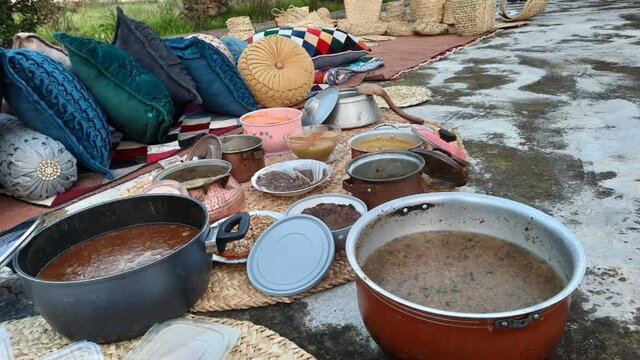 دورهمیِ بانوان آملی با طعم غذاهای سنتی