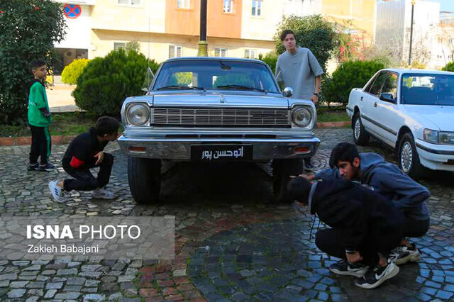 نمایش خودروهای کلاسیک در شهرستان بابل +تصاویر