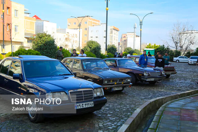 نمایش خودروهای کلاسیک در شهرستان بابل +تصاویر