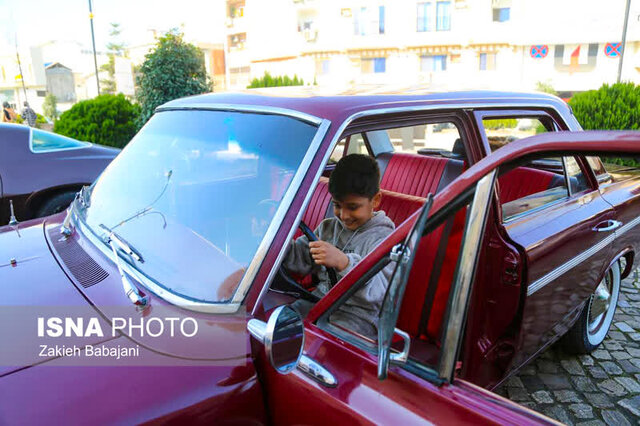 نمایش خودروهای کلاسیک در شهرستان بابل +تصاویر
