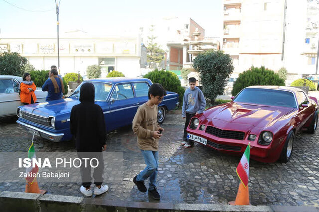نمایش خودروهای کلاسیک در شهرستان بابل +تصاویر