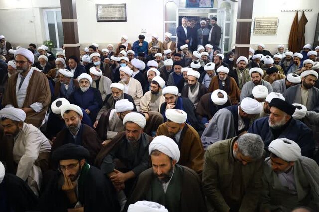 کلام و سکوت ما باید در جهت تقویت انقلاب باشد
