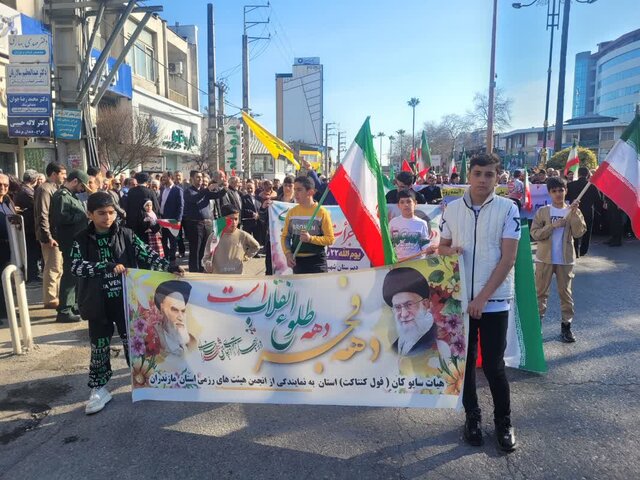 شکوه همدلی مردم شهرستان نور در ۲۲ بهمن