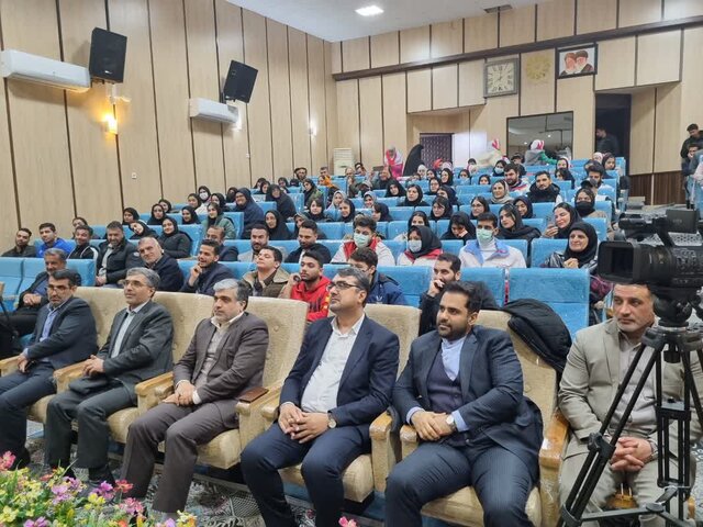 مقاومت، تلاش و فداکاری رمز موفقیت کشور است
