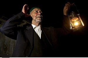 سحر برخیز که صبح صادق آمد