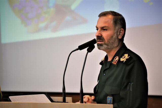 ۶ هزار فرزند شهید پای انقلاب ایستادهاند ۶ هزار فرزند شهید پای انقلاب ایستادهاند