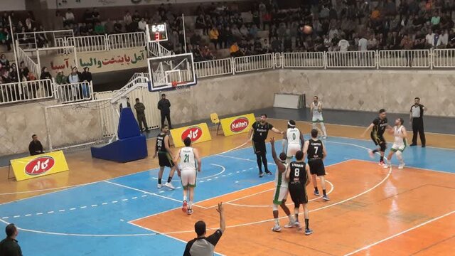 ذوب آهن اصفهان با حذف کاله مازندران به نیمه نهایی لیگ برتر بسکتبال صعود کرد