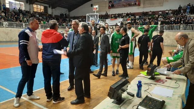 ذوب آهن اصفهان با حذف کاله مازندران به نیمه نهایی لیگ برتر بسکتبال صعود کرد