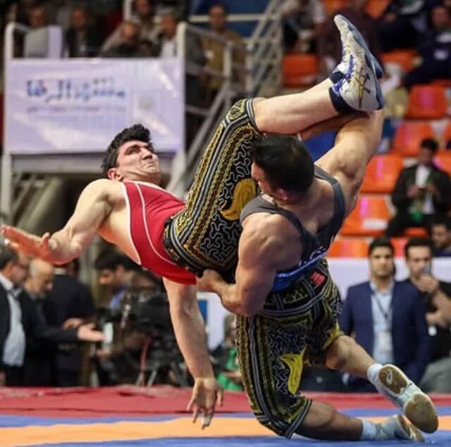 پهلوان باید عنوان خود را از مردم بگیرد