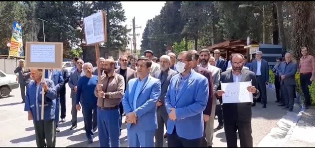 تجمع دانشجویان آمل در حمایت از خیزش دانشجویان در آمریکا واروپا