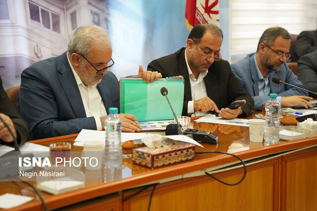 وزیر بهداشت: درمان رایگان کودکان زیر ۷ سال/ بیماران سرطانی رایگان درمان میشوند