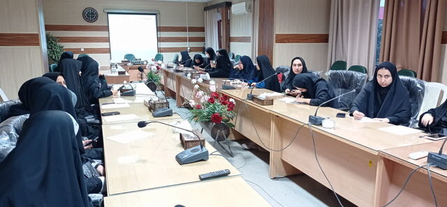 تبدیل یقین به شک از مؤلفههای جنگ نرم است