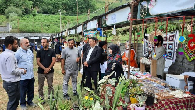 بزرگترین بازارچه محلی تولیدات زنان روستایی آمل گشایش یافت