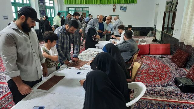 صندوقهای اخذ رای به مناطق سیلزده آمل ارسال شد صندوقهای اخذ رای به مناطق سیلزده آمل ارسال شد