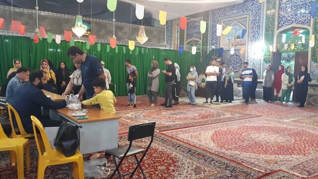 صف طولانی آملیها برای حضور در پای صندوق رای