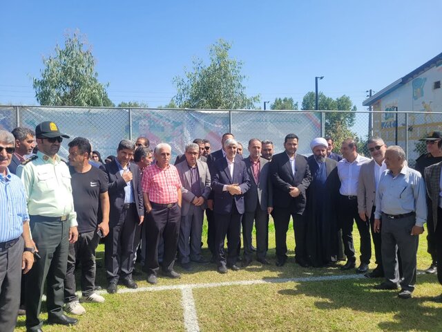 زمین فوتبال شهید کریمی رویان در شهرستان نور به بهرهبرداری رسید