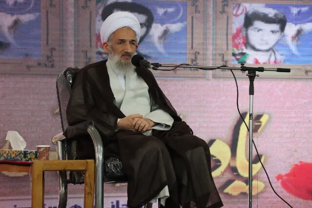 جنگ بین غربگرایی و تفکر اصیل اسلامی همواره ادامه دارد جنگ بین غربگرایی و تفکر اصیل اسلامی همواره ادامه دارد