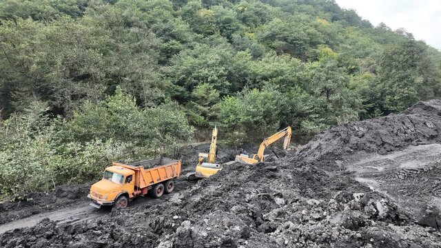 توقف فعالیت کارخانه زغال سنگ البرز مرکزی تا اجرای طرح ساماندهی باطلهها و تایید محیط زیست مازندران