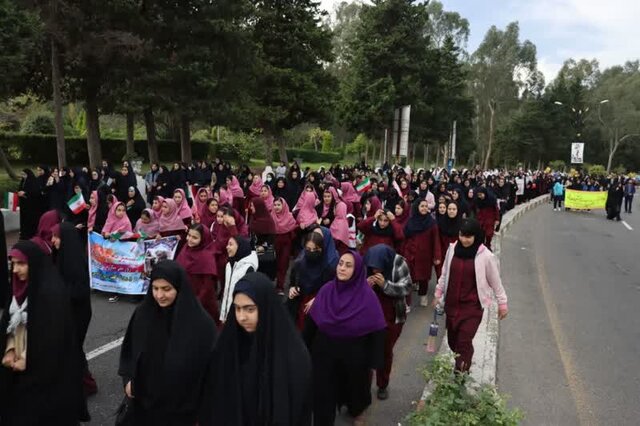 ۱۳ آبان نماد رسوایی سرمایههای اسرائیل و آمریکا در داخل کشور است