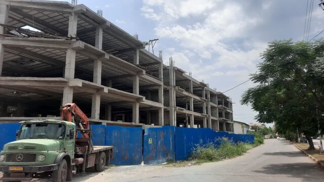 تو فکر یک سقفم!