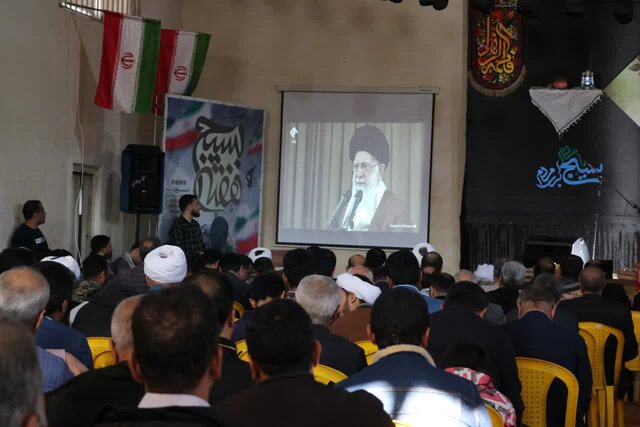 بسیج با ایمان و اطاعت از ولایت در همه حوزهها نقش آفرینی میکند