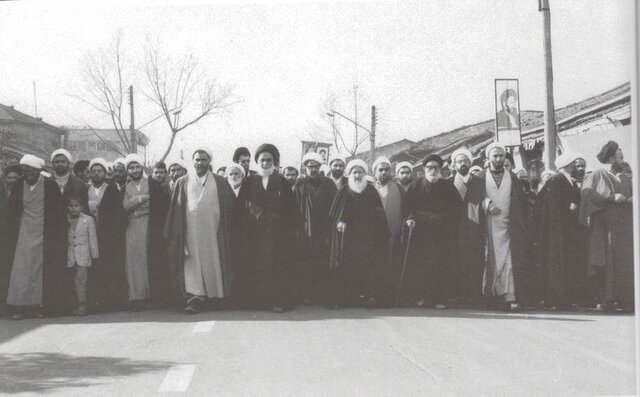 وقایع خونین آذر ۱۳۵۷ عامل ترغیب مردم بابل به حضور در مبارزات شد