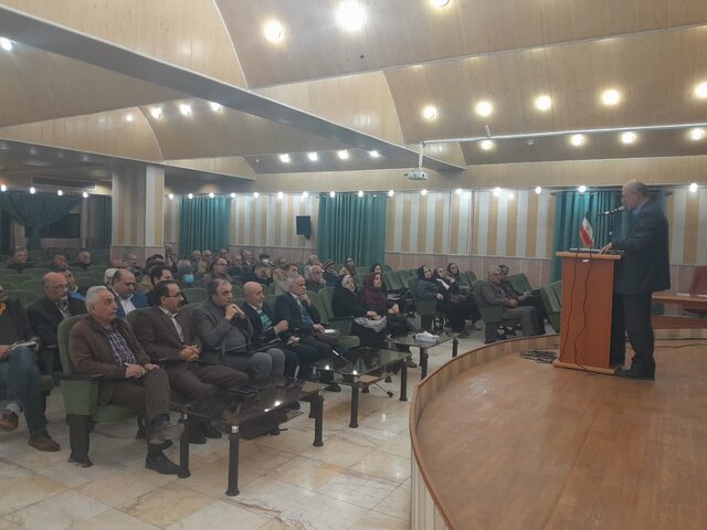 عدم توجه به همبستگی اجتماعی باعث زوال عنصر کرامت در جامعه میشود